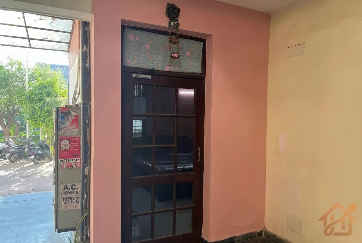 Independent Fully furnished 1 room flat with attached toilet & kitchen available from 01.09.26 3